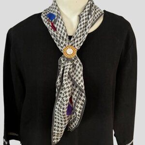 Vintage 1980s Oscar de la Renta Silk Square Scarf